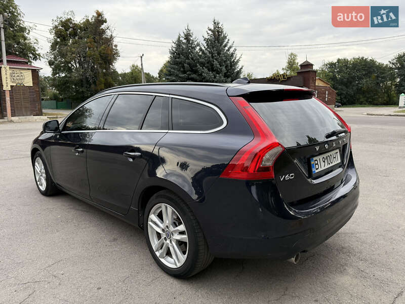Универсал Volvo V60 2015 в Полтаве