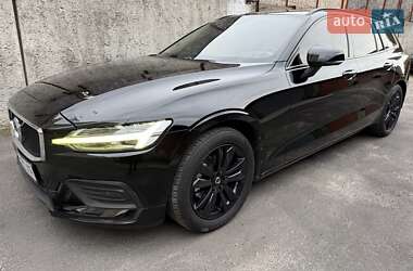 Универсал Volvo V60 2019 в Киеве