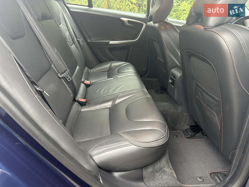Универсал Volvo V60 2014 в Ровно