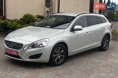 Универсал Volvo V60 2012 в 