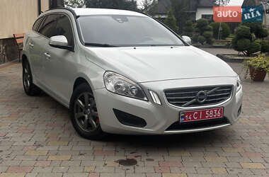 Универсал Volvo V60 2012 в 