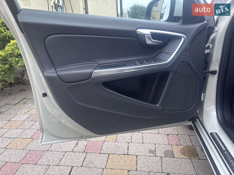 Универсал Volvo V60 2012 в Стрые
