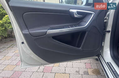 Универсал Volvo V60 2012 в 