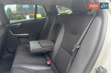 Универсал Volvo V60 2012 в 