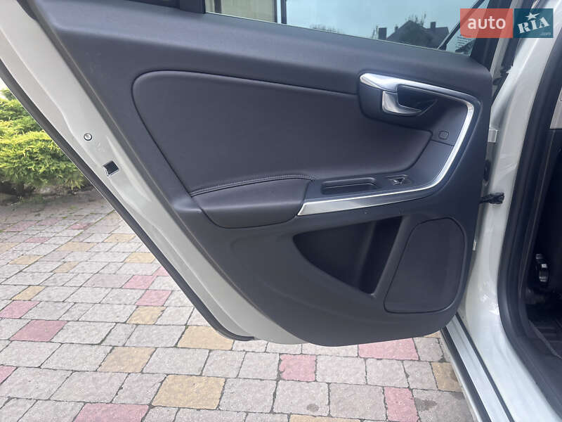 Универсал Volvo V60 2012 в Стрые