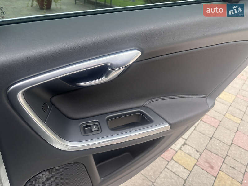 Универсал Volvo V60 2012 в Стрые