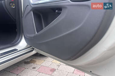 Универсал Volvo V60 2012 в 