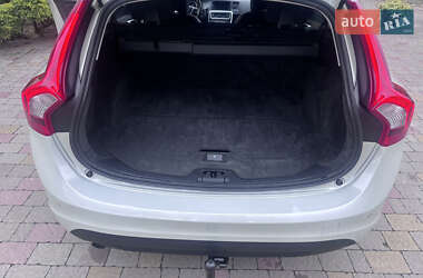 Универсал Volvo V60 2012 в 