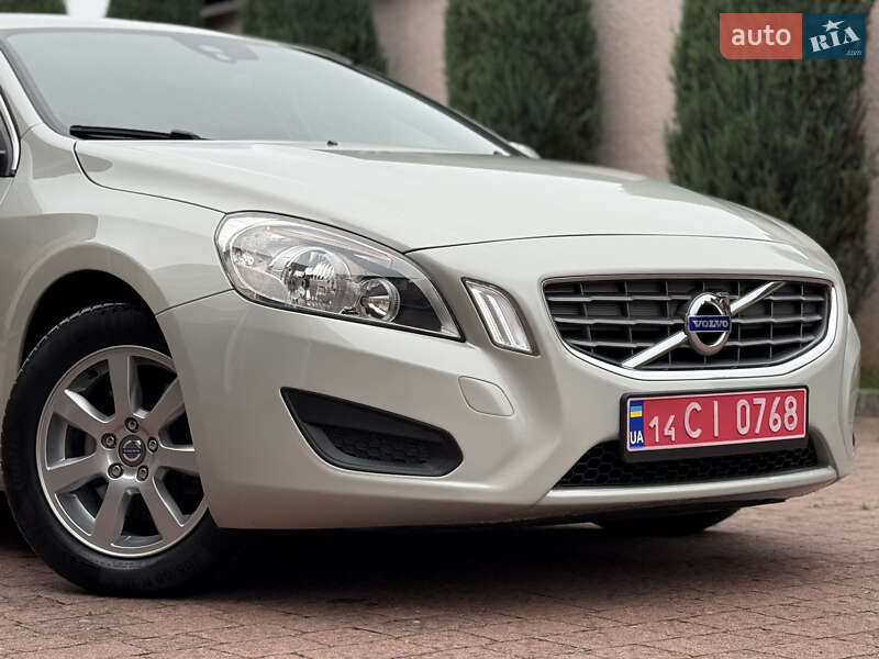 Универсал Volvo V60 2011 в Стрые