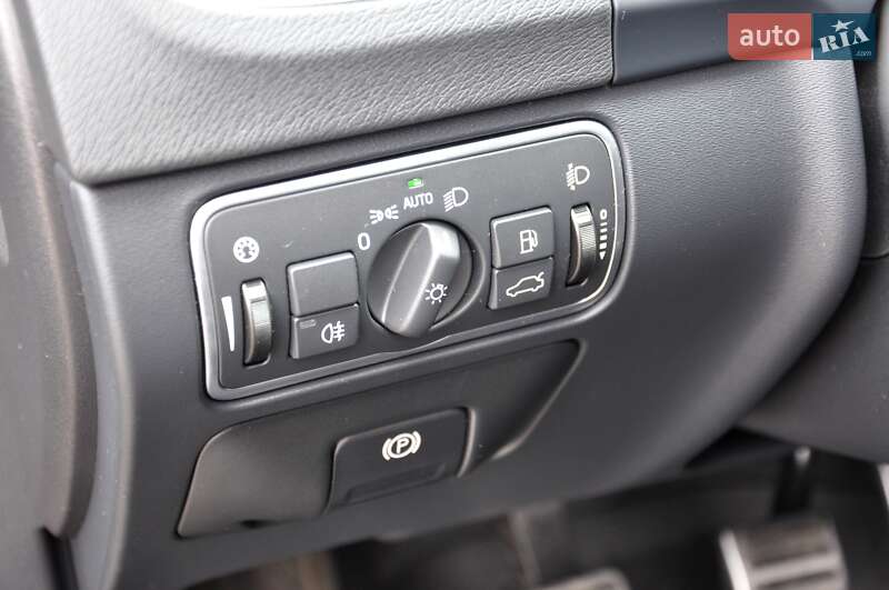 Универсал Volvo V60 2015 в Львове