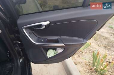 Универсал Volvo V60 2011 в 