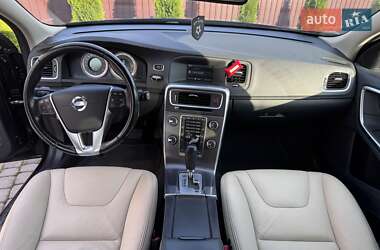 Универсал Volvo V60 2010 в 