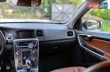 Универсал Volvo V60 2016 в 
