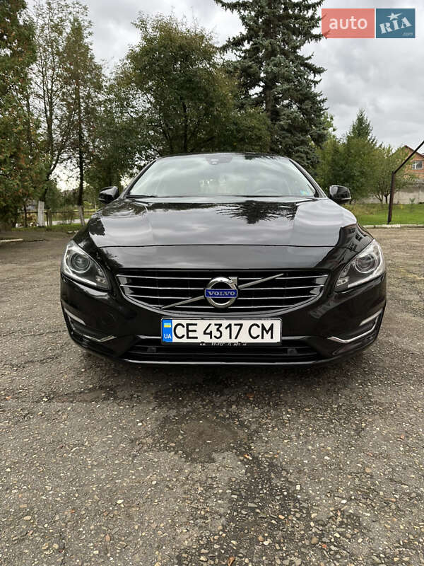 Универсал Volvo V60 2014 в Черновцах