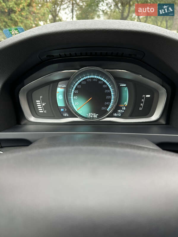 Универсал Volvo V60 2014 в Черновцах