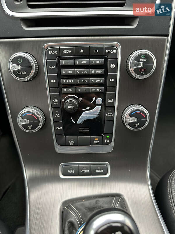 Универсал Volvo V60 2014 в Черновцах