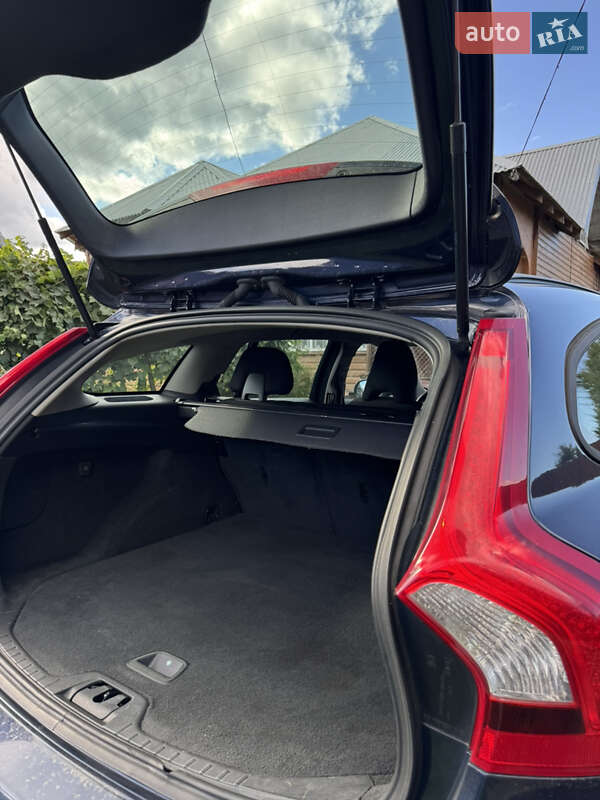 Универсал Volvo V60 2012 в Калуше фото 17 Универсал Volvo V60 2012 в Калуше