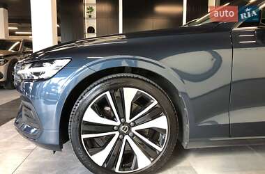 Универсал Volvo V60 2021 в 