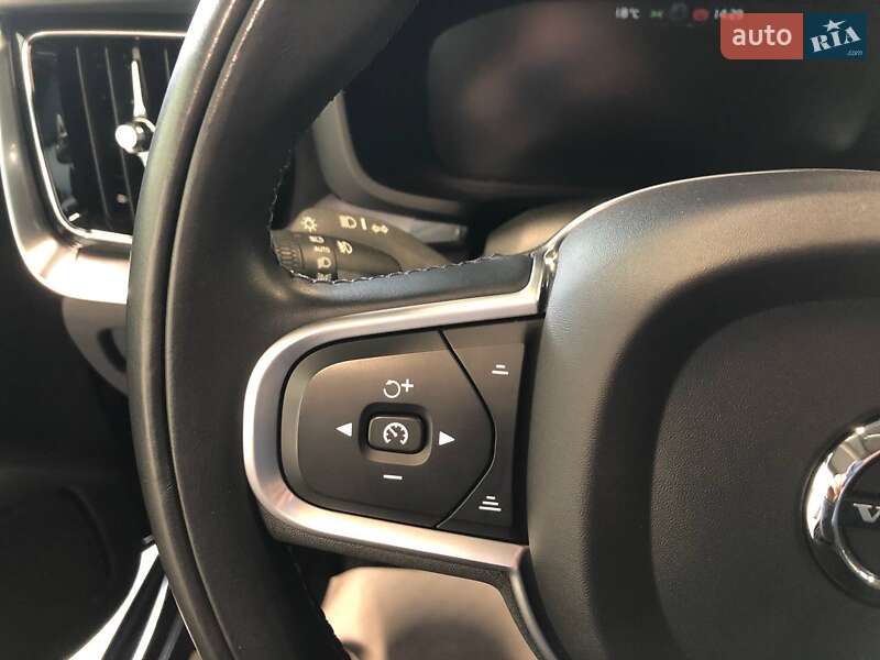 Универсал Volvo V60 2021 в Львове