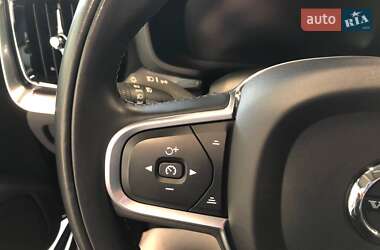 Универсал Volvo V60 2021 в 