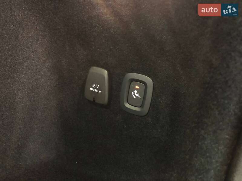 Универсал Volvo V60 2021 в Львове