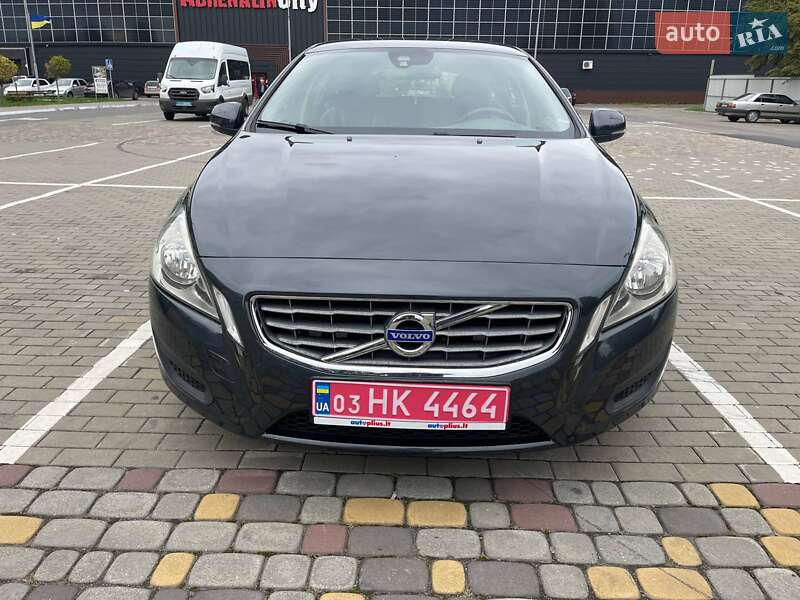 Універсал Volvo V60 2013 в Луцьку