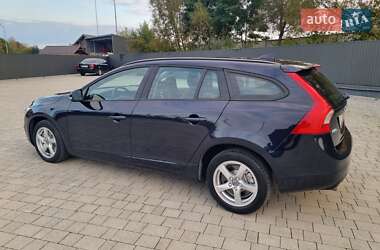 Универсал Volvo V60 2015 в 