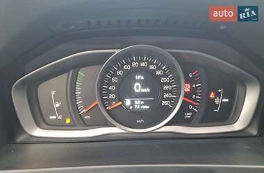 Универсал Volvo V60 2015 в 