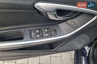 Универсал Volvo V60 2015 в 