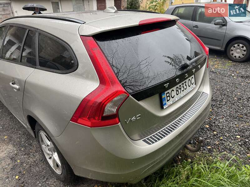 Універсал Volvo V60 2015 в Львові