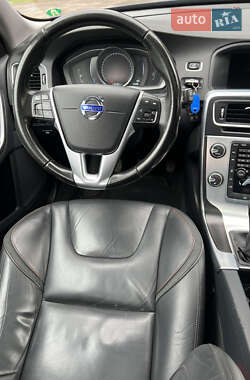 Універсал Volvo V60 2016 в  фото 27 Універсал Volvo V60 2016 в