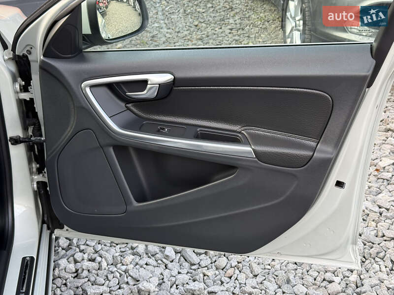 Универсал Volvo V60 2011 в Стрые