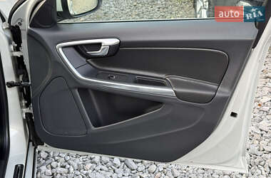 Универсал Volvo V60 2011 в 