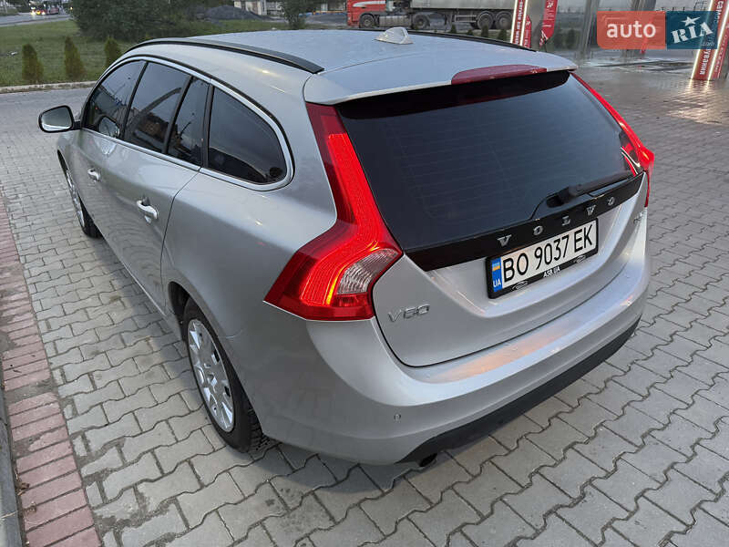 Универсал Volvo V60 2011 в Тернополе