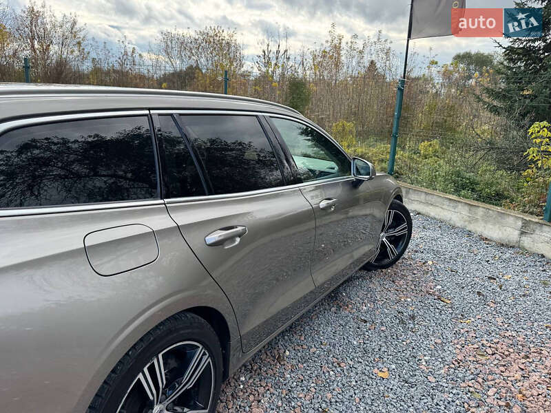 Универсал Volvo V60 2020 в Дрогобыче