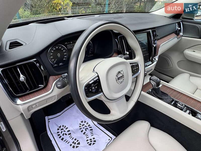 Универсал Volvo V60 2020 в Дрогобыче
