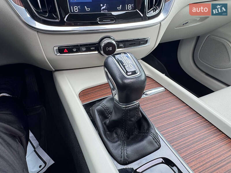 Универсал Volvo V60 2020 в Дрогобыче