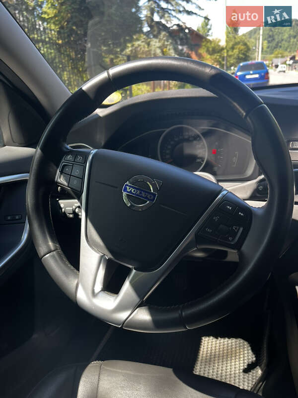Универсал Volvo V60 2015 в Ивано-Франковске фото 19 Универсал Volvo V60 2015 в Ивано-Франковске