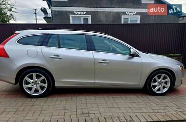 Универсал Volvo V60 2014 в 