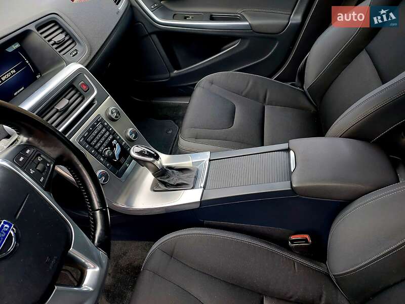 Универсал Volvo V60 2014 в Бродах