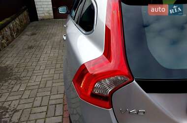Универсал Volvo V60 2014 в 