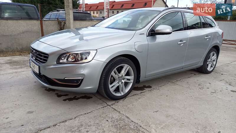 Универсал Volvo V60 2014 в 