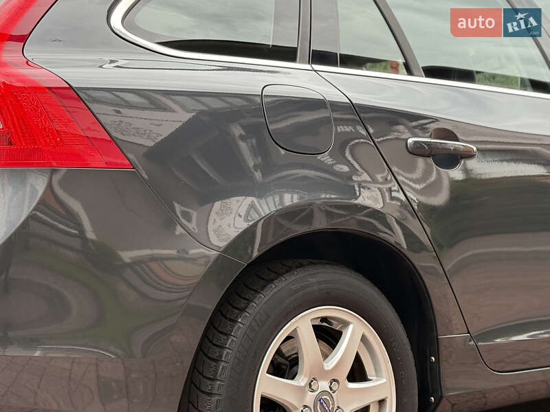 Универсал Volvo V60 2012 в Стрые фото 28 Универсал Volvo V60 2012 в Стрые