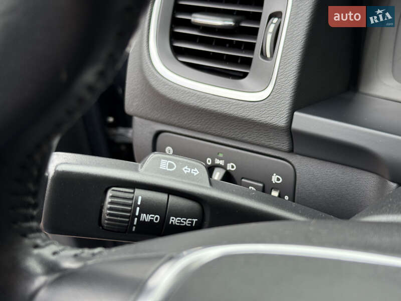 Универсал Volvo V60 2012 в Стрые фото 54 Универсал Volvo V60 2012 в Стрые