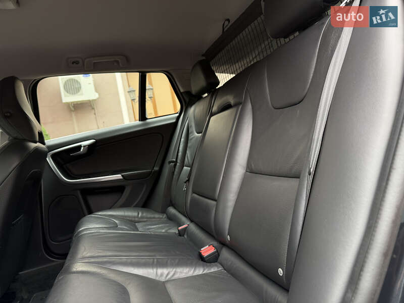 Универсал Volvo V60 2012 в Стрые фото 72 Универсал Volvo V60 2012 в Стрые