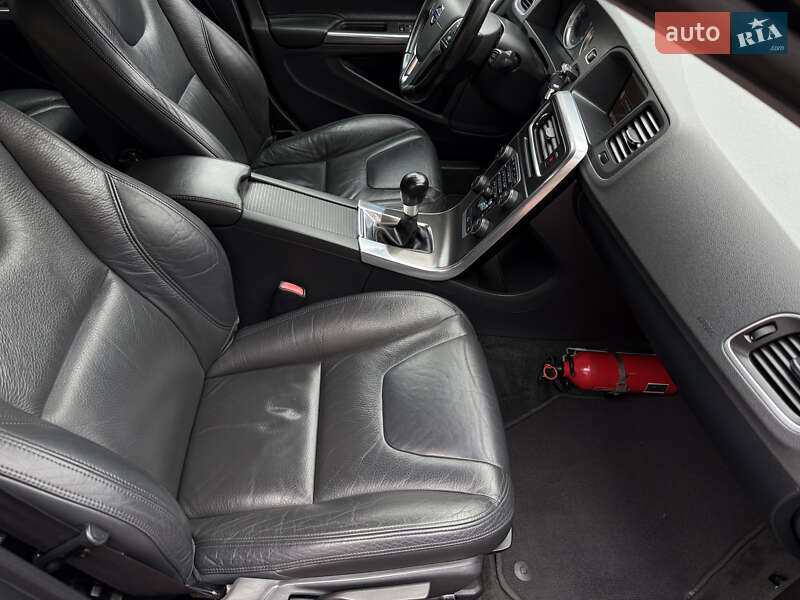 Универсал Volvo V60 2012 в Стрые фото 80 Универсал Volvo V60 2012 в Стрые
