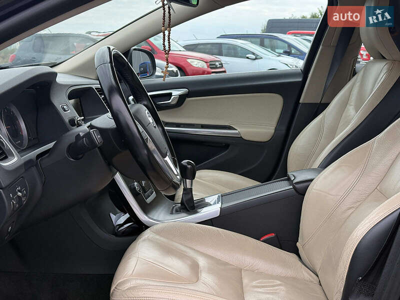 Универсал Volvo V60 2013 в Львове