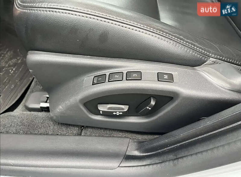 Универсал Volvo V60 2014 в Николаеве