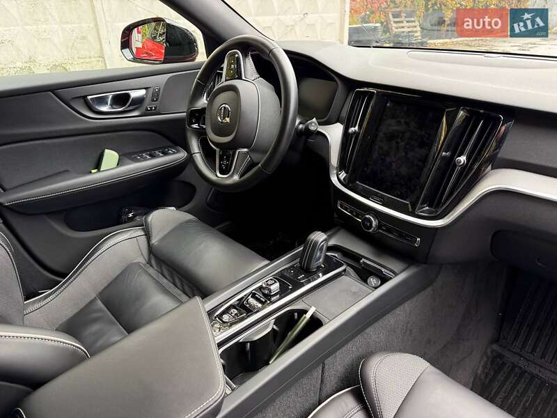 Універсал Volvo V60 2021 в Києві фото 39 Універсал Volvo V60 2021 в Києві