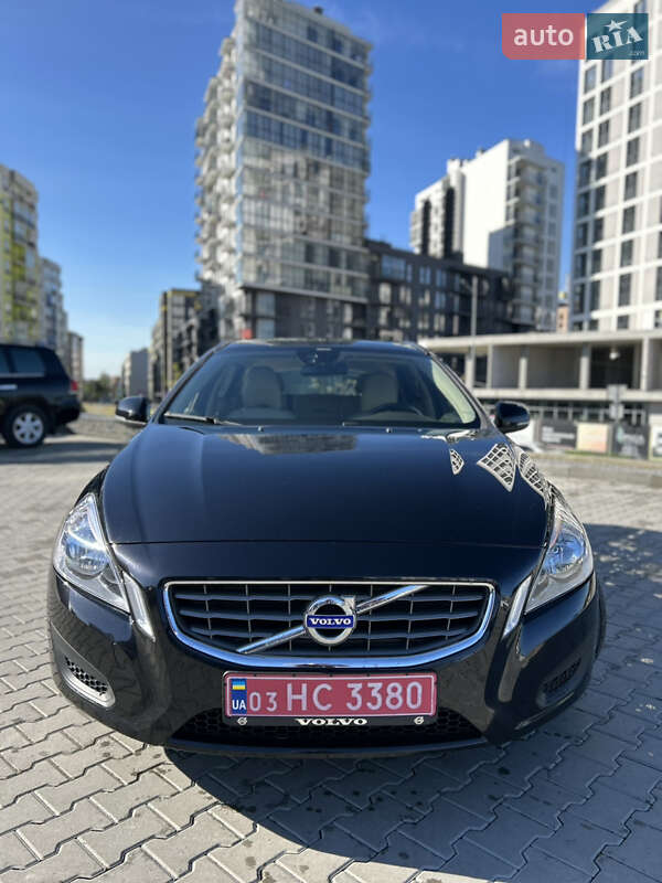 Універсал Volvo V60 2012 в 
